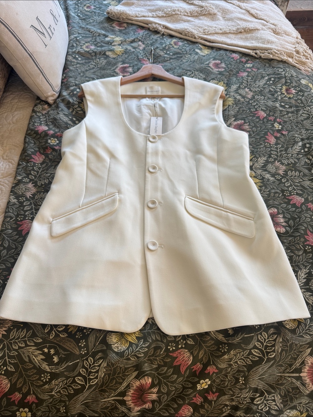 Favorite Daughter Cream Button-Front Dress Vest - Picture 1 of 5
